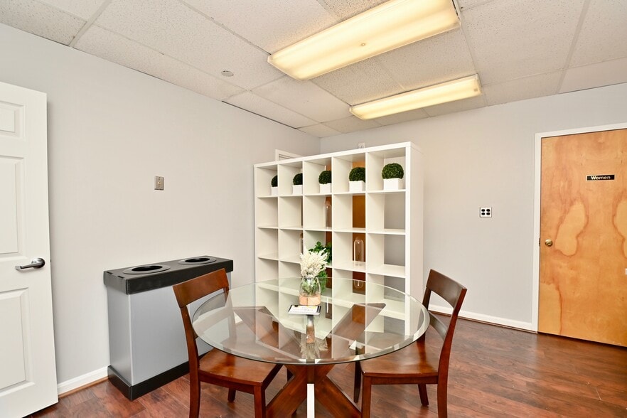 More Photos Of 10903 Indian Head Hwy, Fort Washington Office For Lease