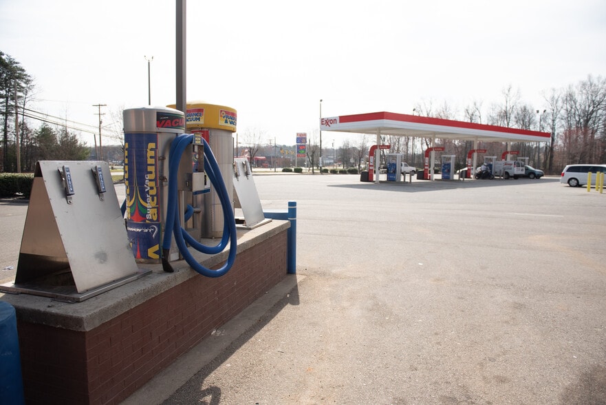 More Photos Of 3425 N Main St, High Point Carwash For Sale