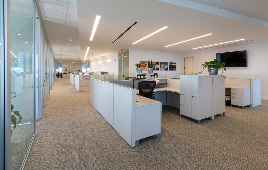 More Photos Of 100 Washington Blvd, Stamford Office For Lease