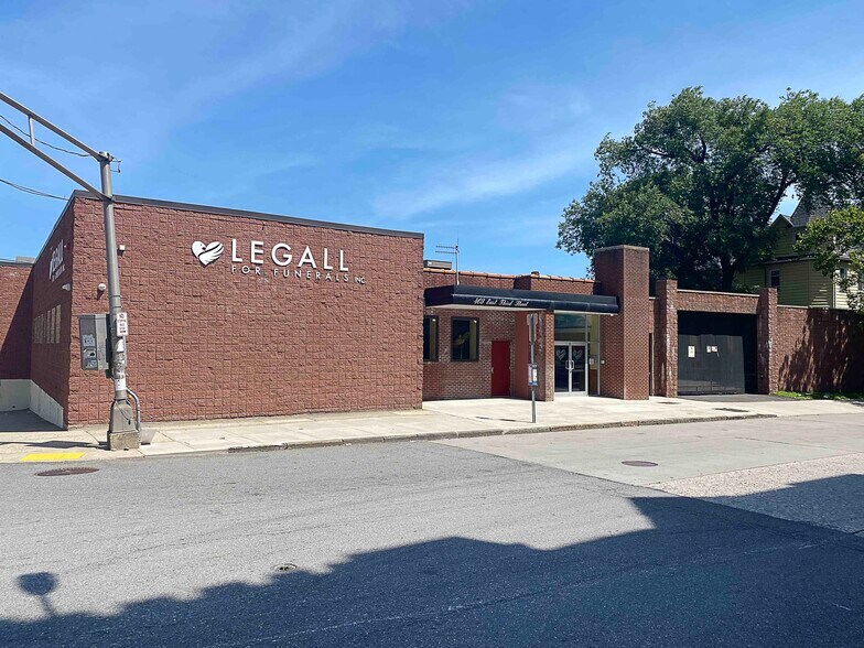 Primary Photo Of 403 E 3rd St, Mount Vernon Funeral Home For Sale