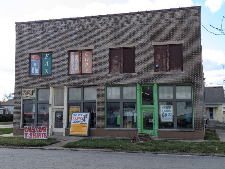 Primary Photo Of 701 N 22nd St, Mattoon Freestanding For Sale