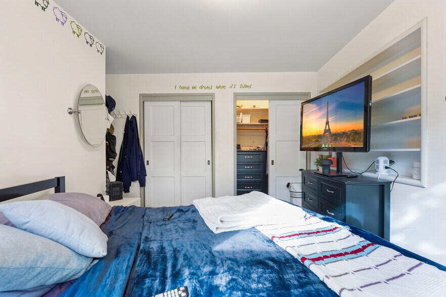 More Photos Of 2745 Byron St, Palo Alto Multifamily For Sale