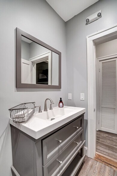 More Photos Of 140 W Front St, Perrysburg Office For Sale