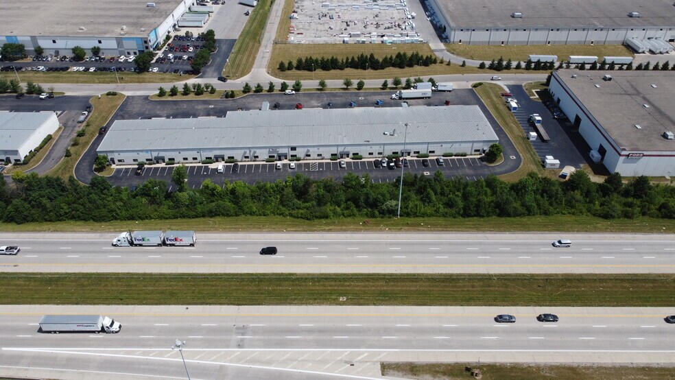 More Photos Of 3341 Centerpoint Dr, Grove City Warehouse For Lease