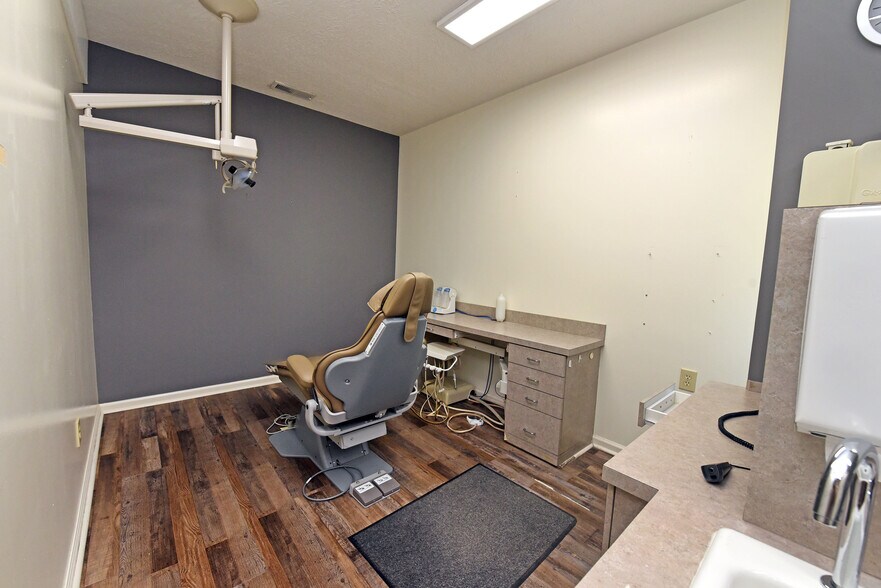 More Photos Of 10 Deer Crossing Trl, Blairsville Office For Lease