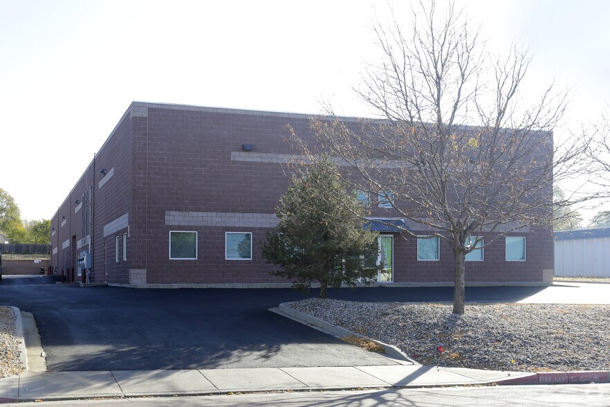 More Photos Of 1075 Ford St, Colorado Springs Warehouse For Lease