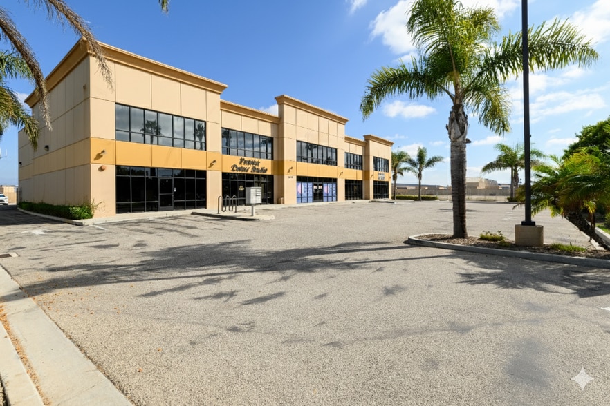 More Photos Of 2425 W 5th St, Oxnard Warehouse For Lease