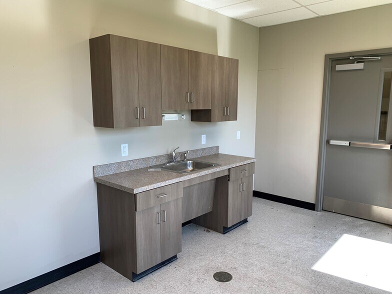 More Photos Of 2500 Emrick Blvd, Bethlehem Warehouse For Lease