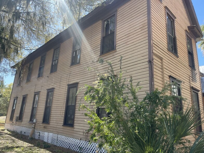 More Photos Of 1502 High St, Leesburg Apartments For Sale
