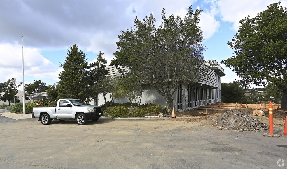 More Photos Of 19 Davis Dr, Belmont Office For Lease