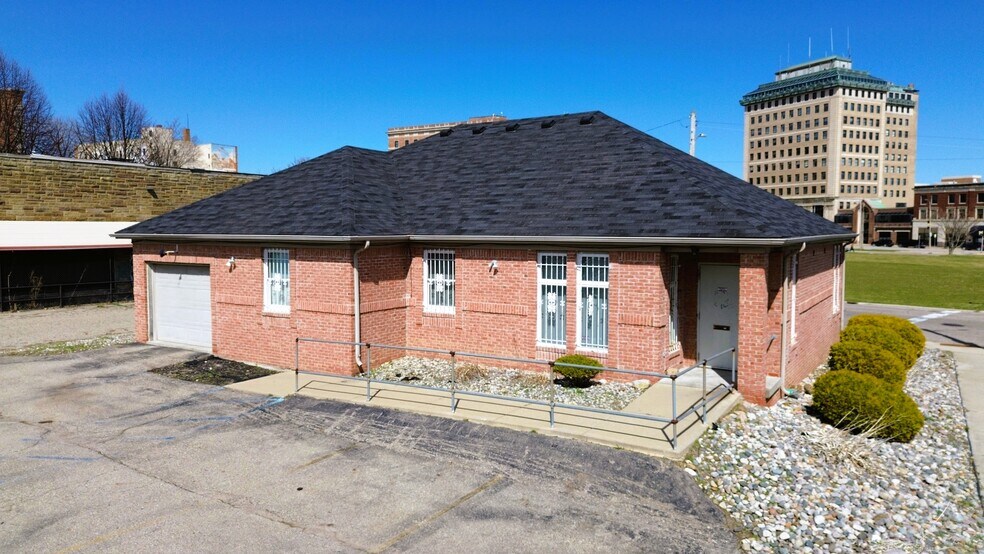 Primary Photo Of 401 Garland St, Flint Office For Sale
