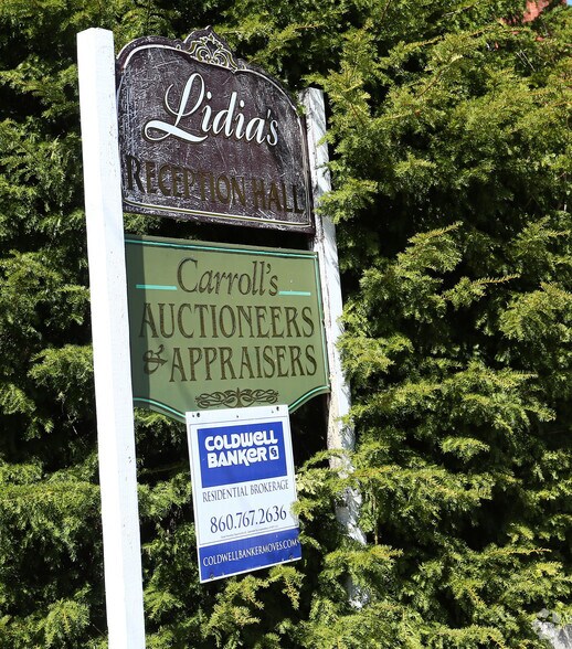More Photos Of 54 Washington St, Middletown Office For Sale