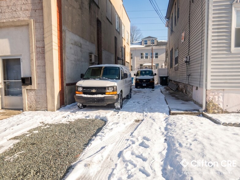 More Photos Of 109 Irene St, Linden Warehouse For Lease