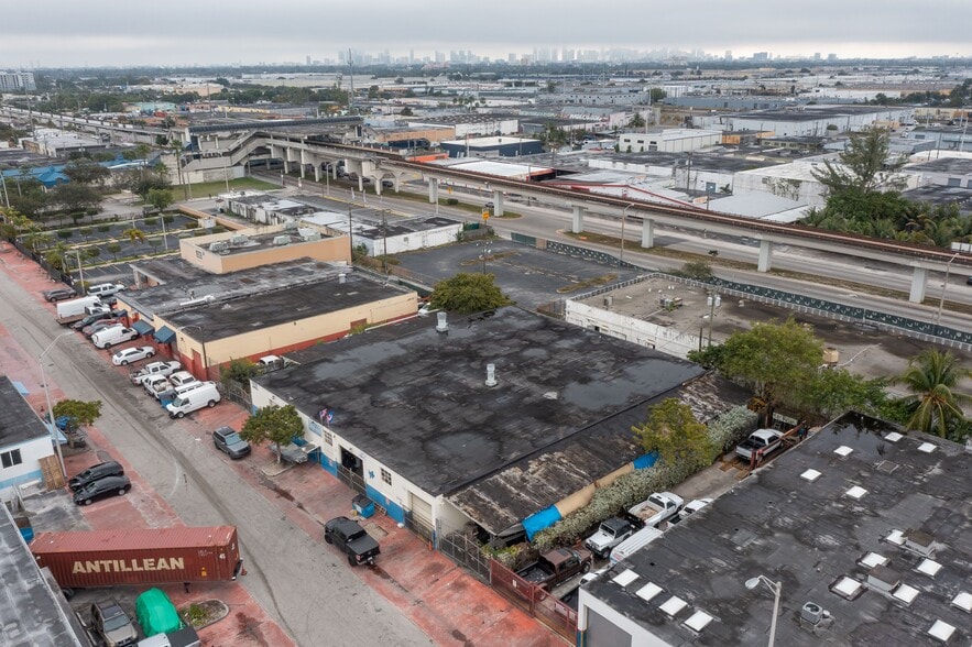 More Photos Of 1040 E 26th St, Hialeah Warehouse For Sale