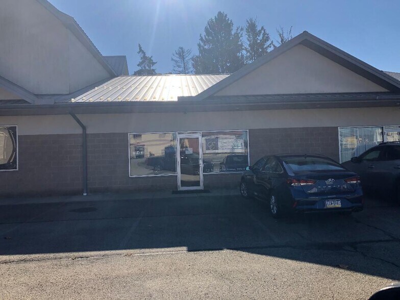 More Photos Of 105 Water St, New Stanton Unknown For Lease