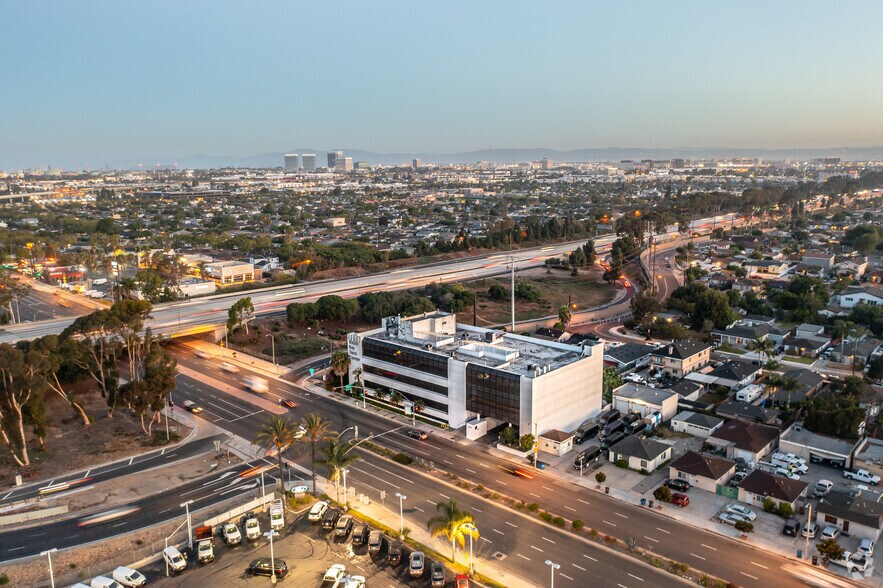 More Photos Of 5155 W Rosecrans Ave, Hawthorne Loft Creative Space For Sale