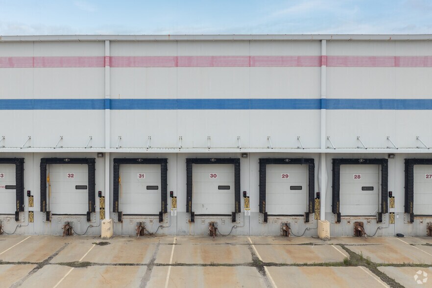 More Photos Of 1701 Technical Dr, Saint Johns Refrigeration Cold Storage For Lease