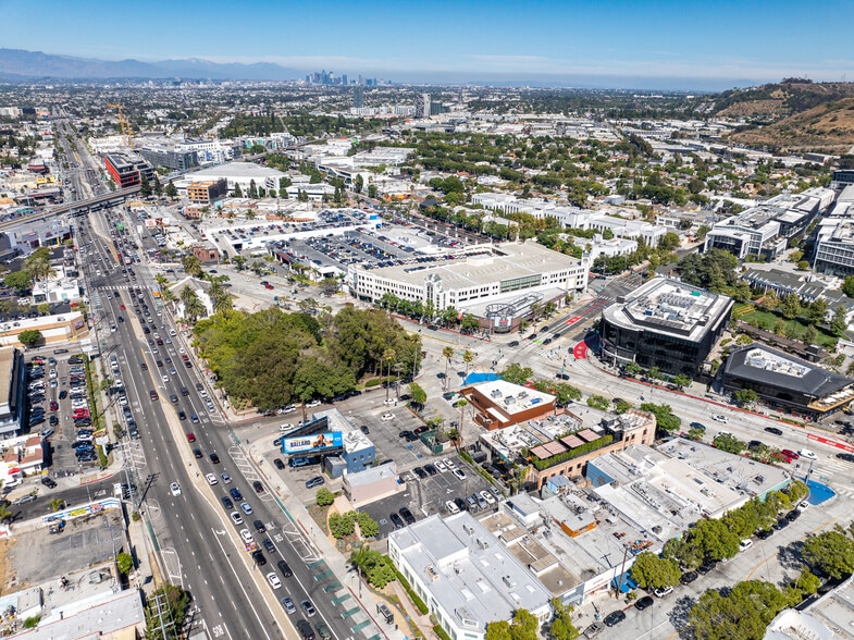More Photos Of 9343 Culver Blvd, Culver City Storefront For Lease