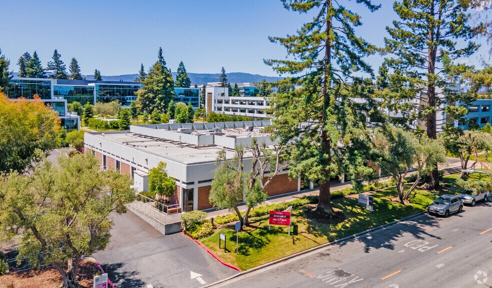 More Photos Of 928-930 Benecia Ave, Sunnyvale Research And Development For Lease