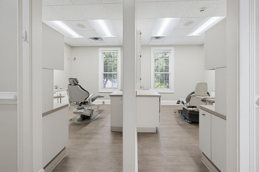 More Photos Of 129 Marble Mill Rd, Marietta Medical For Sale