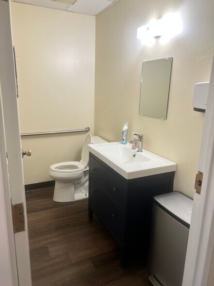 More Photos Of 9398 Viscount Blvd, El Paso Medical For Sale
