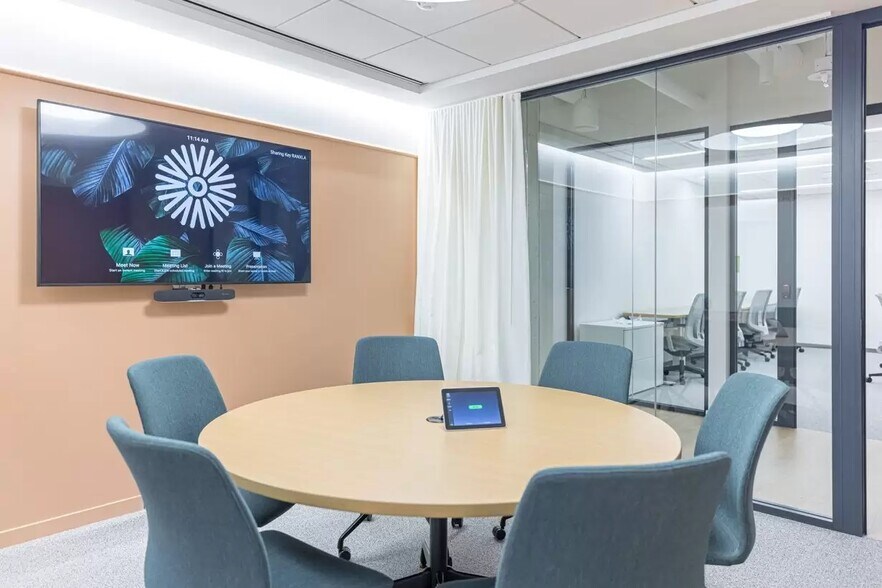 More Photos Of 2451 Crystal Dr, Arlington Office For Lease