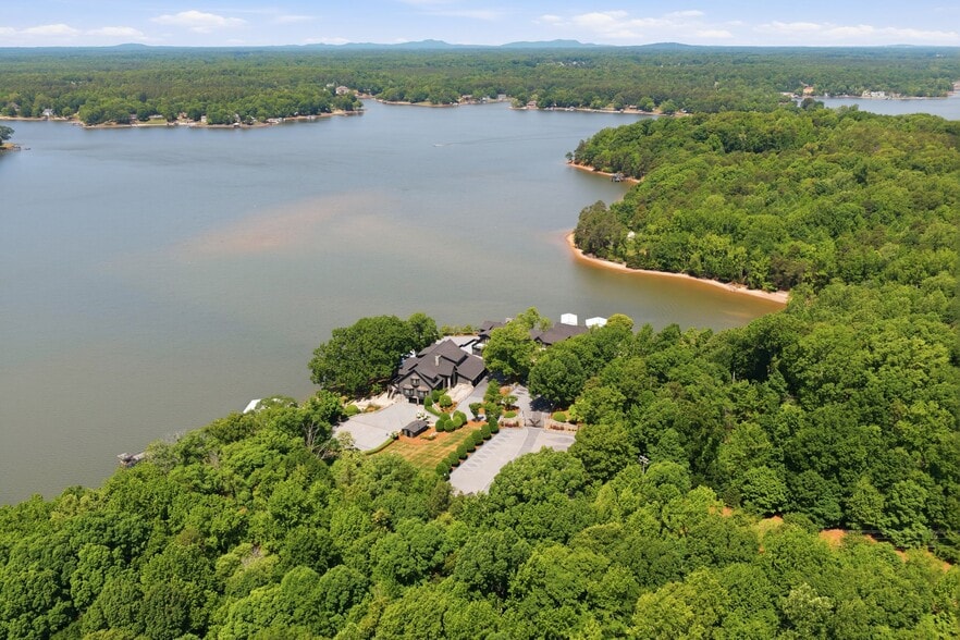 More Photos Of 9715 Nine Eagles Ln, Charlotte Specialty For Sale