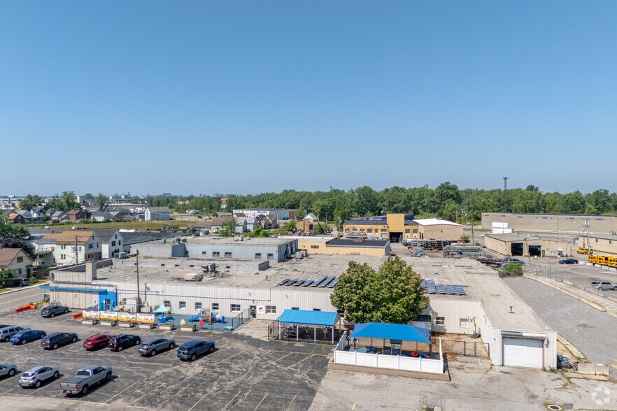More Photos Of 60 Dingens St, Buffalo Light Distribution For Lease
