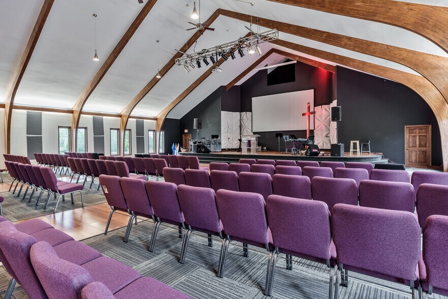 More Photos Of 4312 20th St, Rockford Religious Facility For Sale