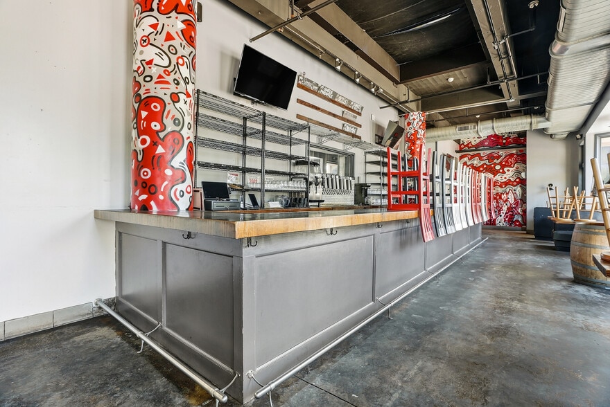 More Photos Of 47 S Water St, Peekskill Light Manufacturing For Sale