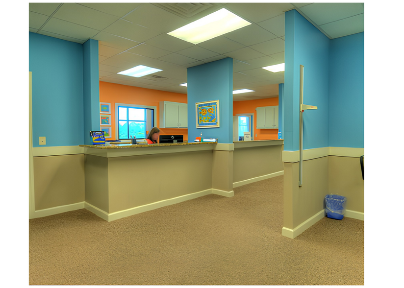 More Photos Of 841 S Buncombe Rd, Greer Showroom For Lease