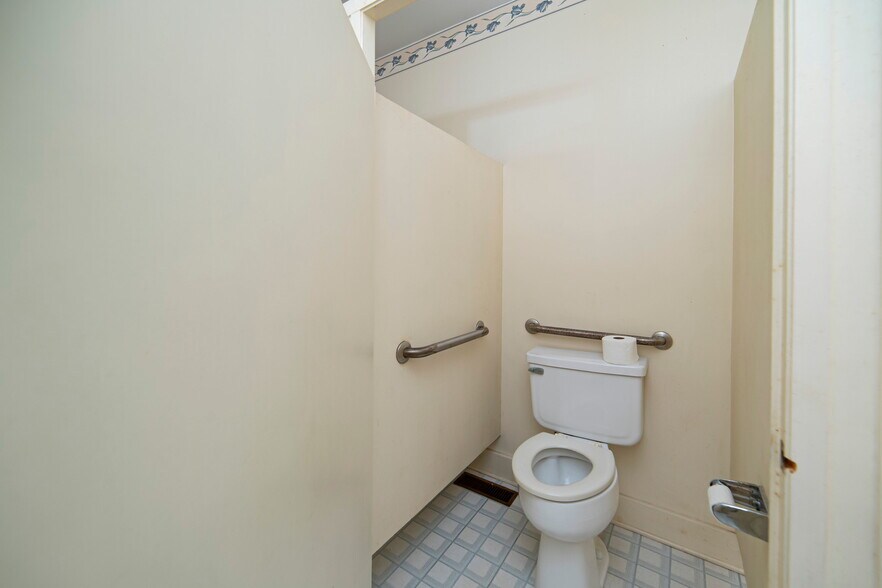 More Photos Of 1815 Central Ave, Augusta Religious Facility For Sale