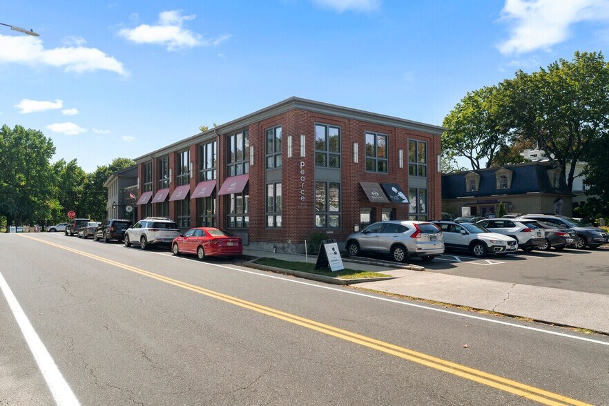 More Photos Of 18 Church St, Guilford Storefront Retail Office For Lease