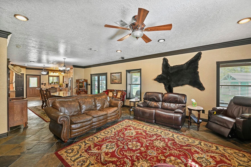 More Photos Of 20204 Schiel Rd, Cypress Warehouse For Sale