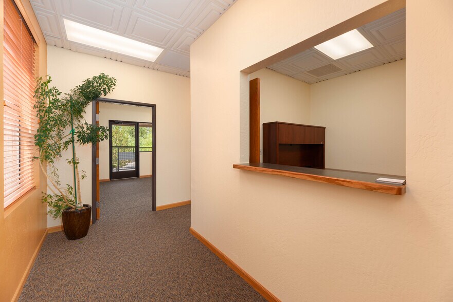 More Photos Of 1600 W University Ave, Flagstaff Medical For Sale