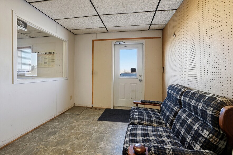 More Photos Of 5500 Prairie Dr, Plover Flex For Sale