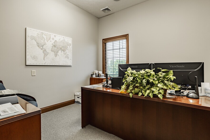 More Photos Of 698 Oldefield Commons Dr, Greenwood Medical For Sale