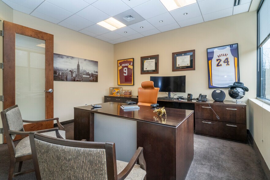 More Photos Of 7230 Lee Deforest Dr, Columbia Office For Lease