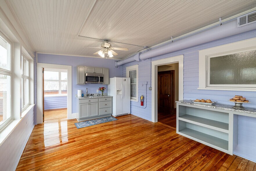 More Photos Of 892 Prince Ave, Athens Medical For Lease