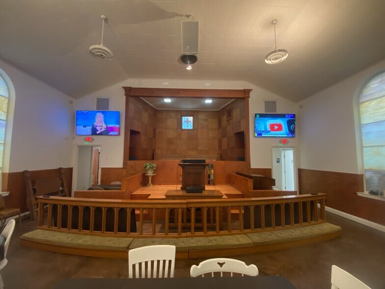 More Photos Of 15605 Parkway Drive, Hosston Religious Facility For Sale