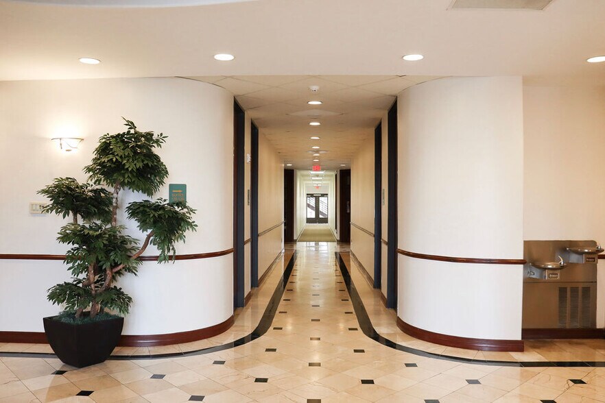 More Photos Of 6302 W Broadway St, Pearland Medical For Lease