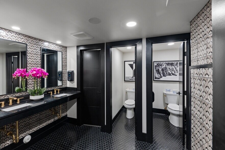 More Photos Of 38 Chinquapin Rd, Pinehurst Restaurant For Sale
