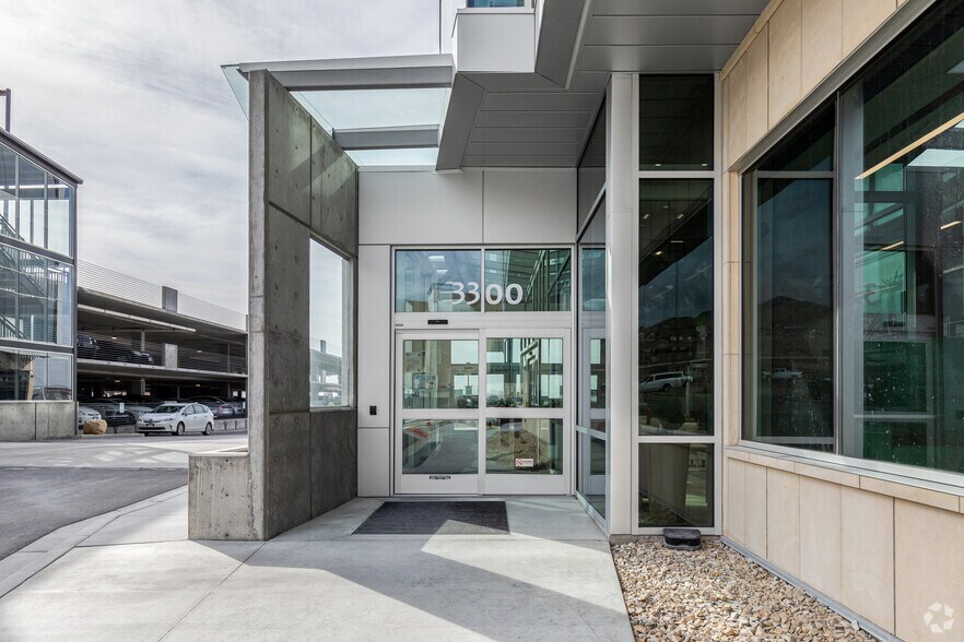 More Photos Of 3300 N Triumph Blvd, Lehi Office For Lease