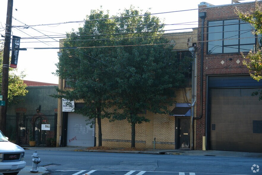 More Photos Of 188 Walker St SW, Atlanta Showroom For Lease