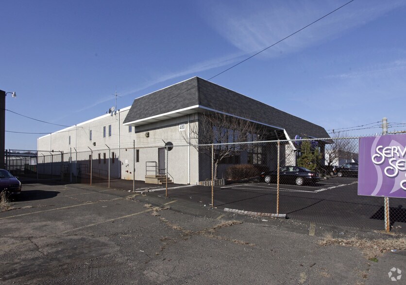 More Photos Of 400 Mack Dr, Croydon Flex For Lease