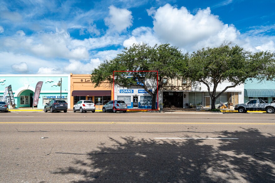 More Photos Of 336 S Commercial St, Aransas Pass Medical For Lease
