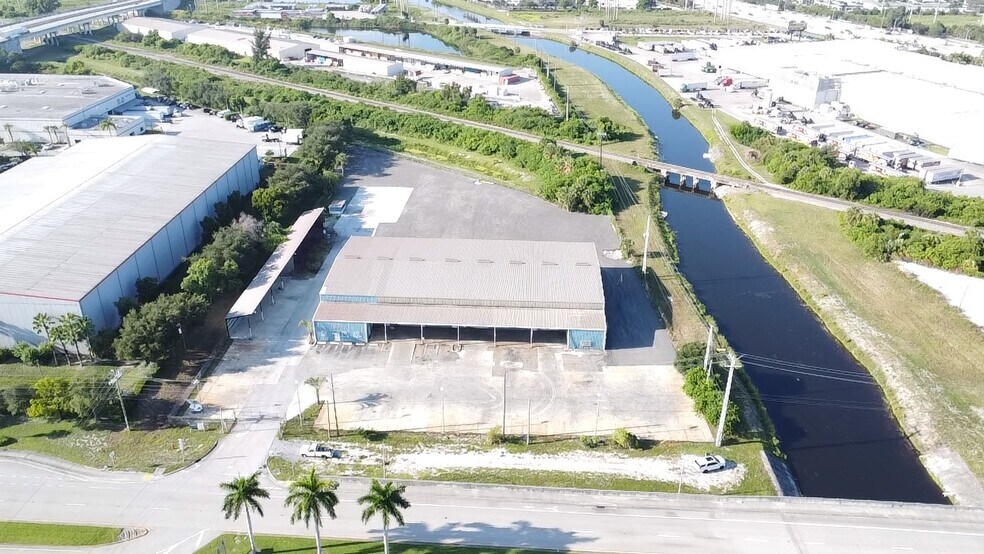 More Photos Of 3450 Dr Martin Luther King Jr Blvd, West Palm Beach Manufacturing For Lease