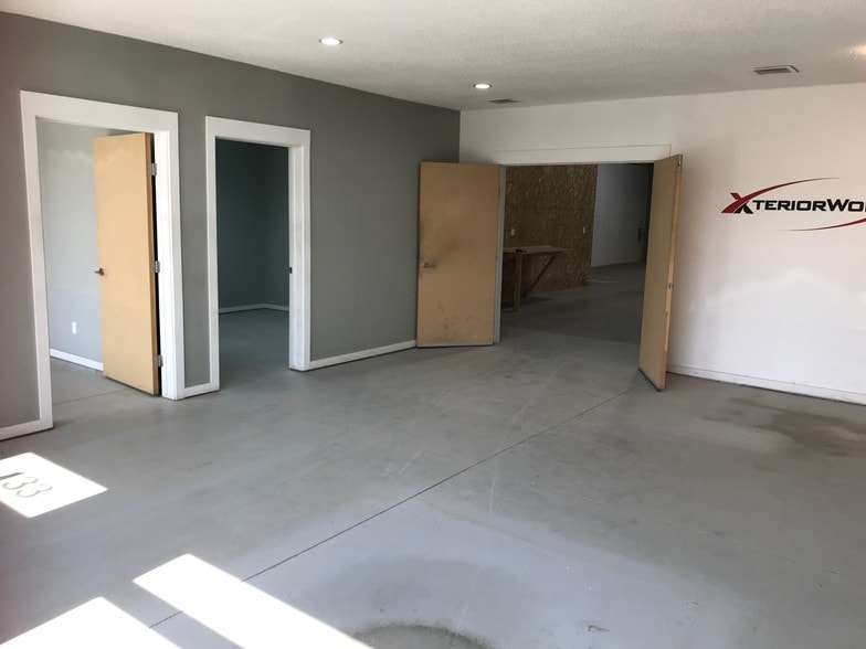 More Photos Of 4950 106th Ave SE, Calgary Warehouse For Lease