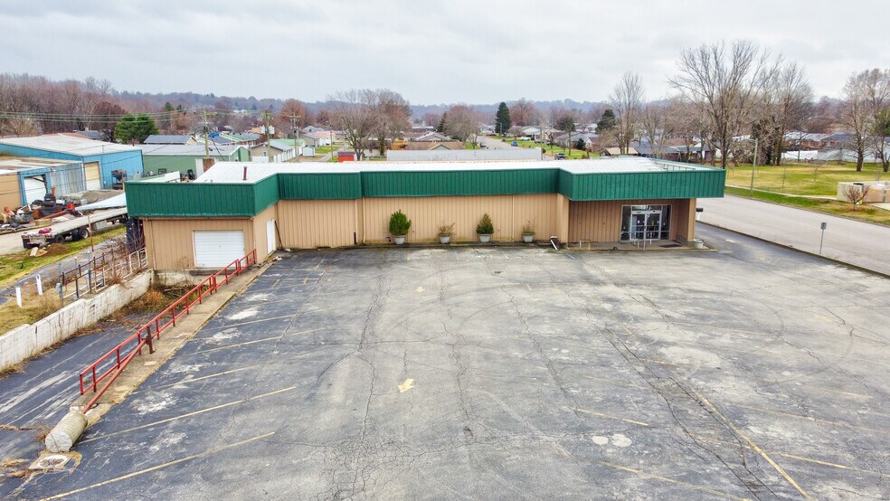 More Photos Of 2015 Payne st, Tell City Light Distribution For Sale