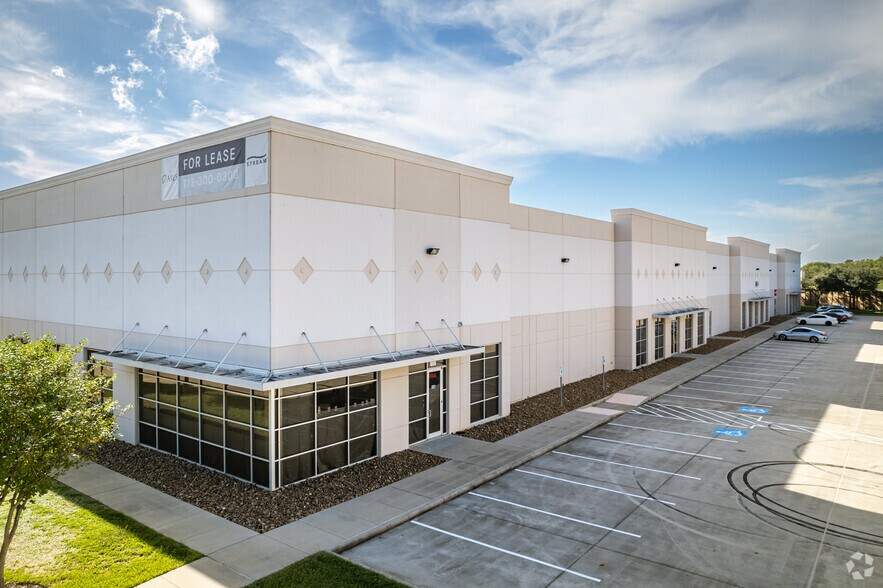 More Photos Of 10215 S Sam Houston Pky W, Houston Warehouse For Lease
